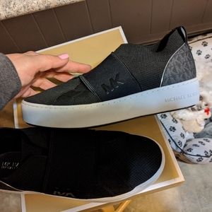 Size 8 Michael kors sneakers